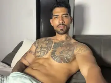 Chaturbate Live Sex Cam of myke_esthetic