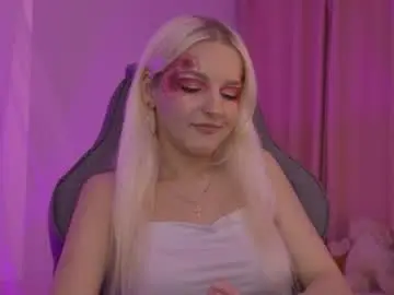 Chaturbate Live Sex Cam of violamore