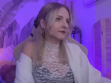 Chaturbate Live Sex Cam of violamore