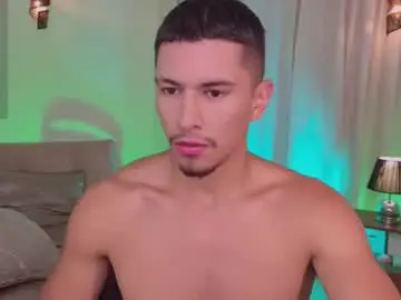 Chaturbate Watch Live Sex Cams of aaronfox_