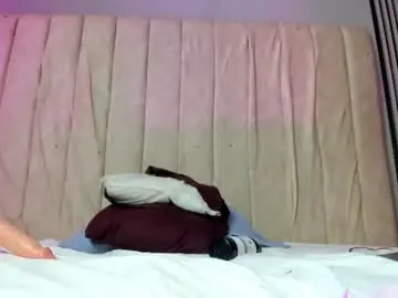 Chaturbate Sex Cam of emma_and_aysha