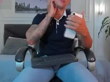 Chaturbate Nude Webcam of damian23_