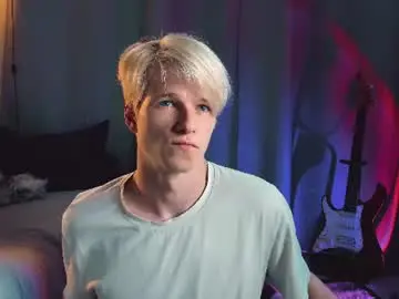 Chaturbate Live Sex Cam of jack_frozt