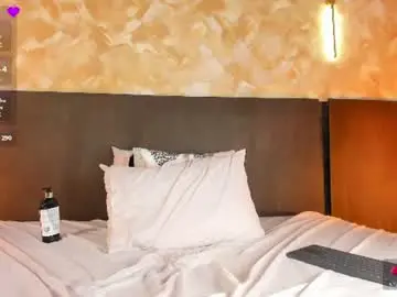 Chaturbate Best live sex cam show of reichel05