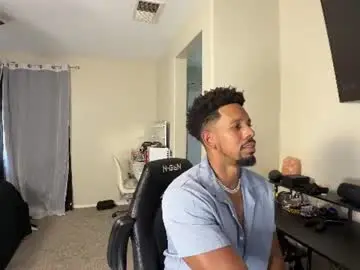 Chaturbate Sex Cam of 10inch_gymjunky