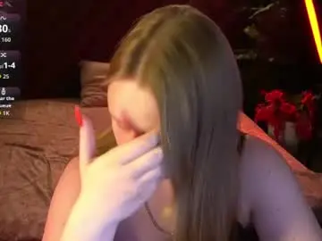 Chaturbate Adult Webcams of crystallpaws_