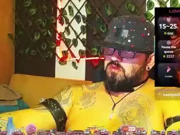 Chaturbate Free Porn Cam of mr_wolf46