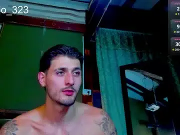 Chaturbate Best live sex cam show of alejo_323__