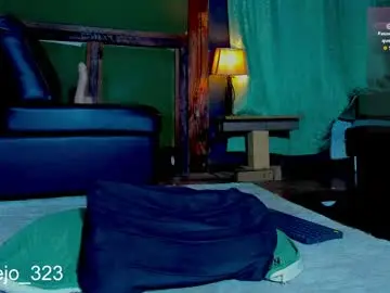 Chaturbate Sex Chat of alejo_323__