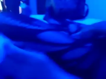 Chaturbate Live Porn of squirtzzzen