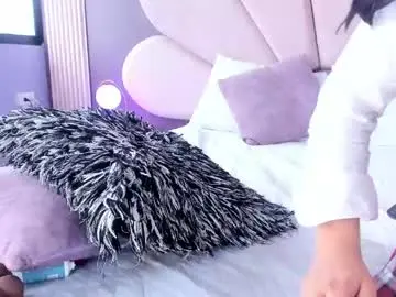 Chaturbate Free Live Porn of emiilyrousee_