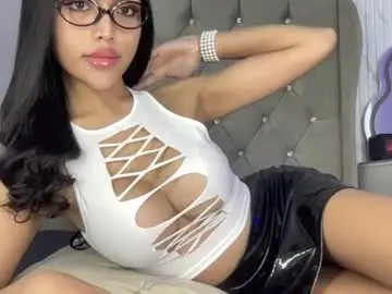 Chaturbate Adult Video Chat of ylonagrae