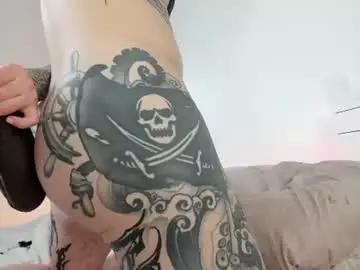 Chaturbate Live Sex Cam of lil_shouty_bitch