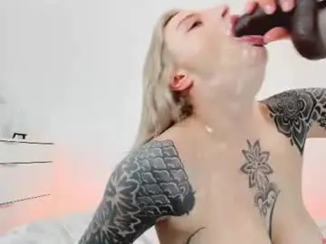 Chaturbate Adult Webcam of lil_shouty_bitch