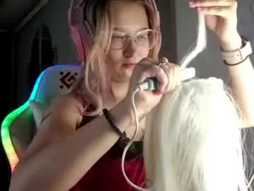 Chaturbate Live Sex Cam of lomamcmeen