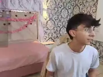 Chaturbate Live Sex Cam of peter_tay