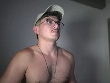 Chaturbate Live Sex Cam of simoon_01