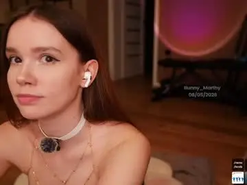 Chaturbate Free Porn Cam of bunny_marthy