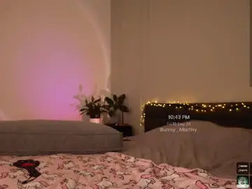Chaturbate Live Sex Cam of bunny_marthy
