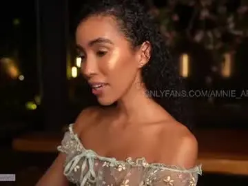 Chaturbate Sex Chat of amnie_