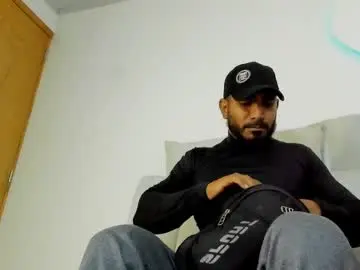 Chaturbate Live Sex Cam of leocarter_