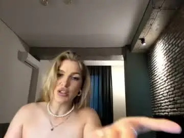 Chaturbate Live Sex Cam of hi_lina