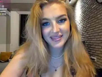 Chaturbate Adult Video Chat of hi_lina