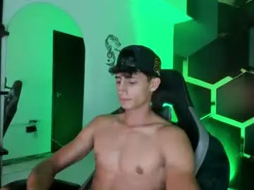 Chaturbate Free Live Porn of maximo_romano