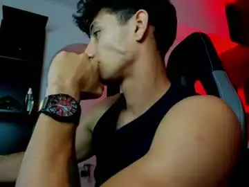 Chaturbate Live Sex Cam of maximo_romano