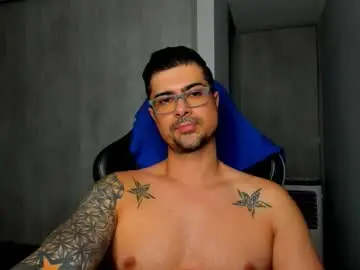 Chaturbate Live Sex Cam of adam_clarke