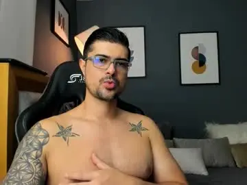 Chaturbate Sex Cam of adam_clarke