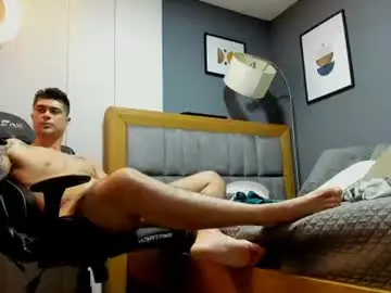 Chaturbate Free Porn Cam of adam_clarke