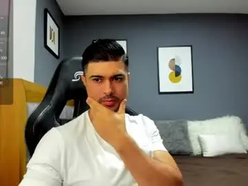 Chaturbate Free Live Porn of adam_clarke