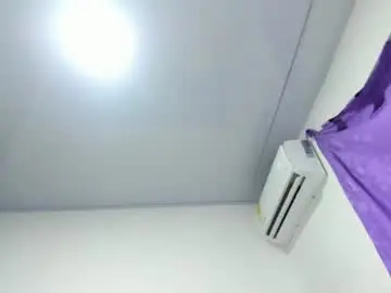 Chaturbate Live Sex of alessia_hot1