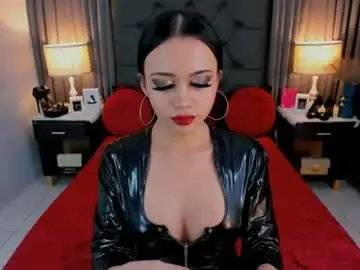 Chaturbate Nude Webcam of mia_mow