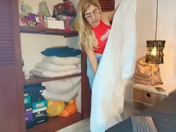 Chaturbate Free Live Porn of sarablonde_t