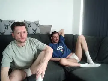 Chaturbate Live Sex Cam of twotwinkhusbands