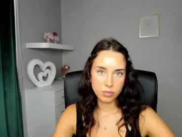 Chaturbate Sex Chat of adelesolo