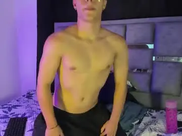 Chaturbate Live Sex Cam of angel_montalvan