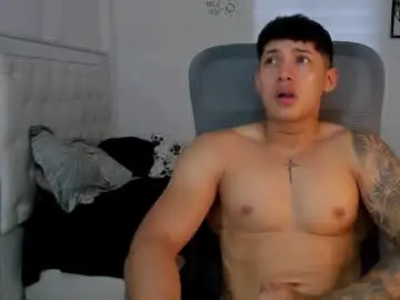 Chaturbate Best live sex cam show of lunay_xtreemboy