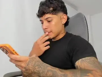 Chaturbate Live Porn of lunay_xtreemboy