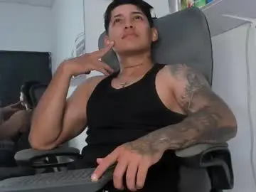 Chaturbate Nude Webcam of lunay_xtreemboy