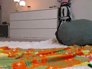 Chaturbate Live Sex Cam of petitebrat