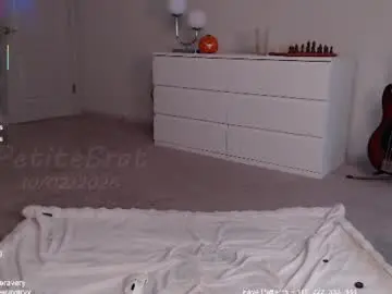 Chaturbate Free Live Porn of petitebrat