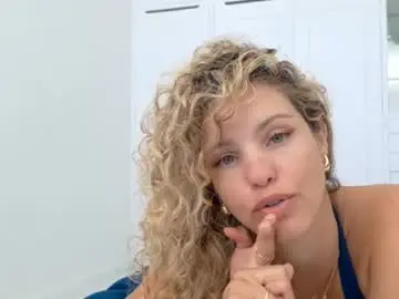 Chaturbate Live Sex Cam of theislandgirl