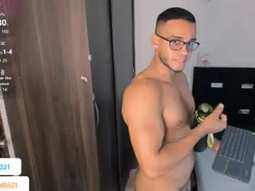 Chaturbate Live Sex of andrewl0321