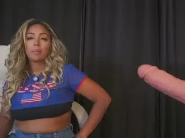 Chaturbate Live Porn of charlottekiss21