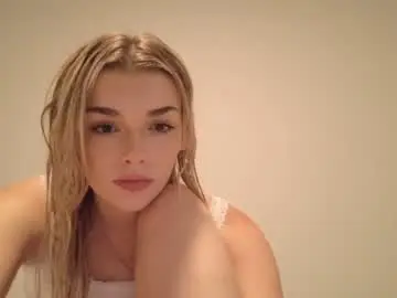 Chaturbate Live Sex Cam of ellalowe