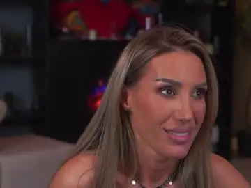 Chaturbate Sex Cam of evelyn_evyy