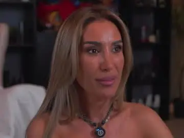 Chaturbate Sex Cam of evelyn_evyy